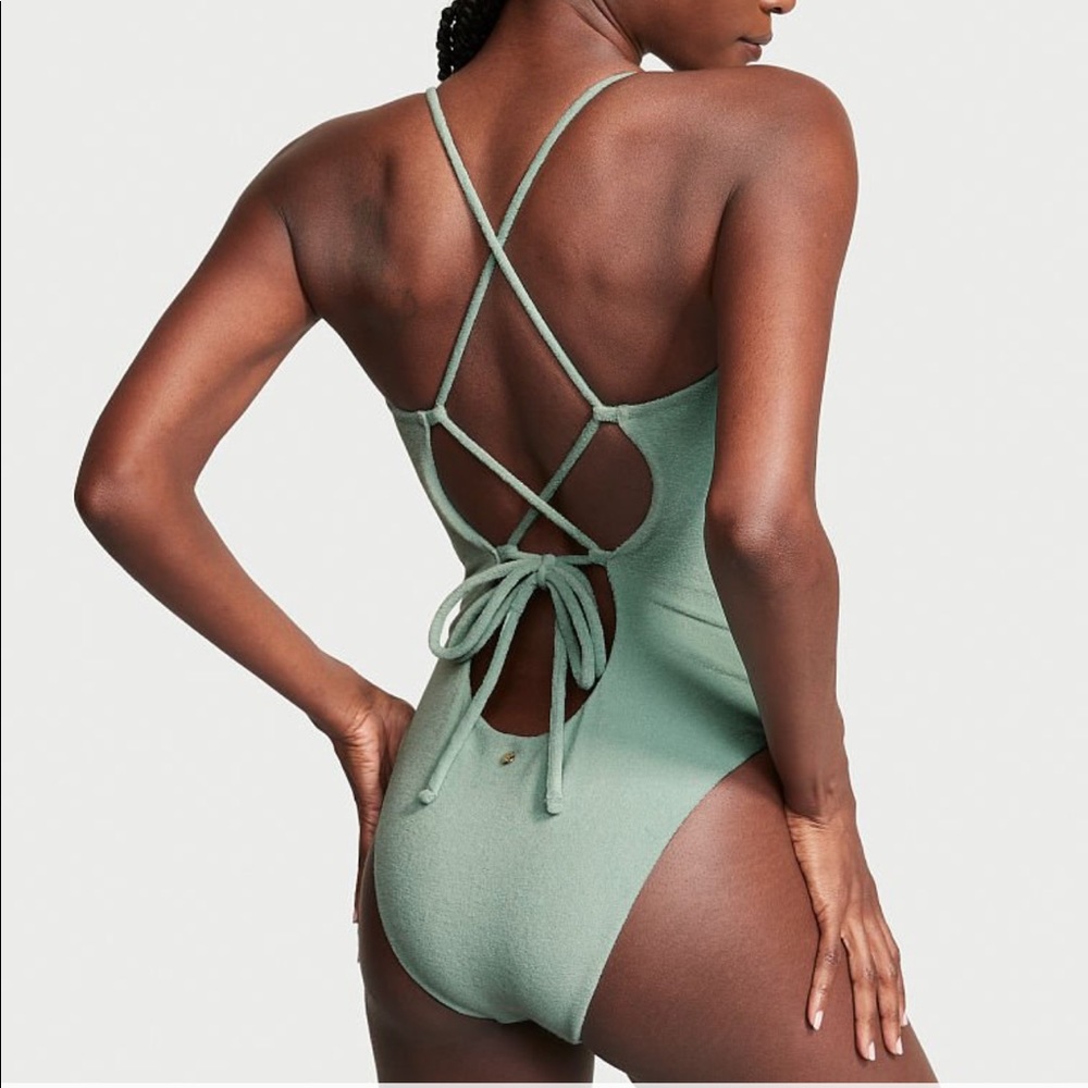 Victoria’s Secret -XXL (US 14 swimsuit)